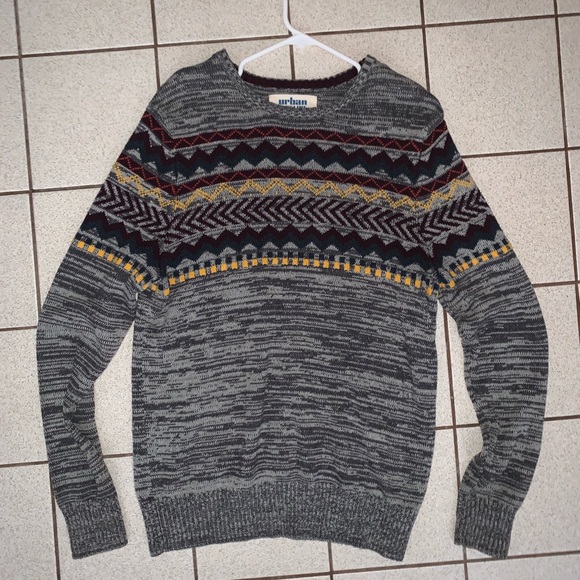 Fall/winter sweater - Picture 1 of 2